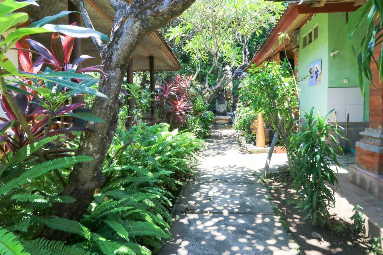 Mertha Jati Hotel Kuta Lombok Esterno foto