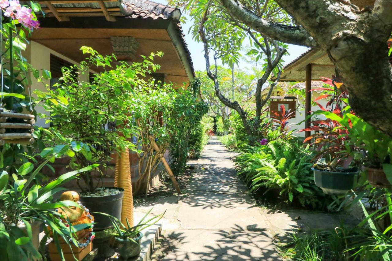 Mertha Jati Hotel Kuta Lombok Esterno foto